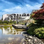 Inn At Laurel Point
