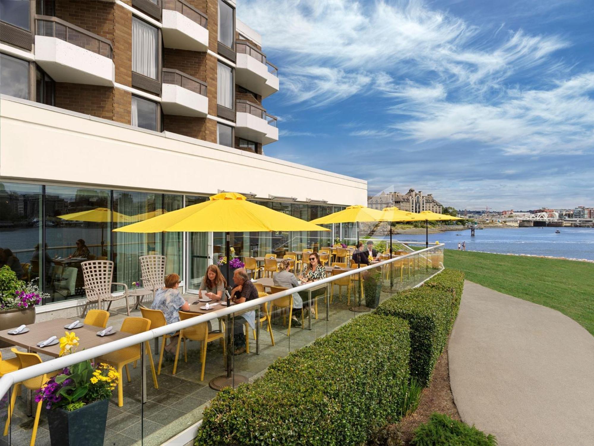 At Laurel Point 4* Victoria