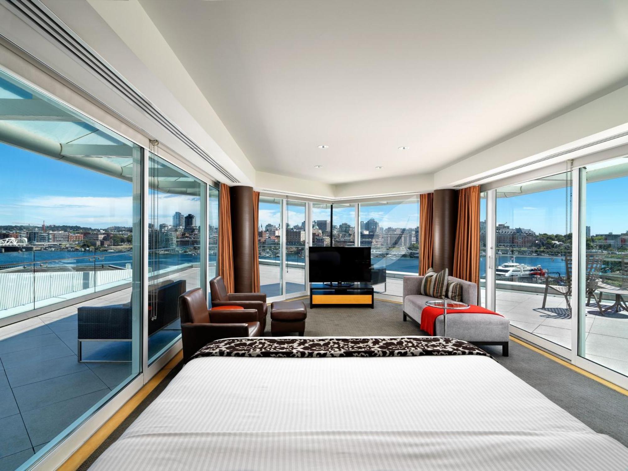 Hotel At Laurel Point Victoria