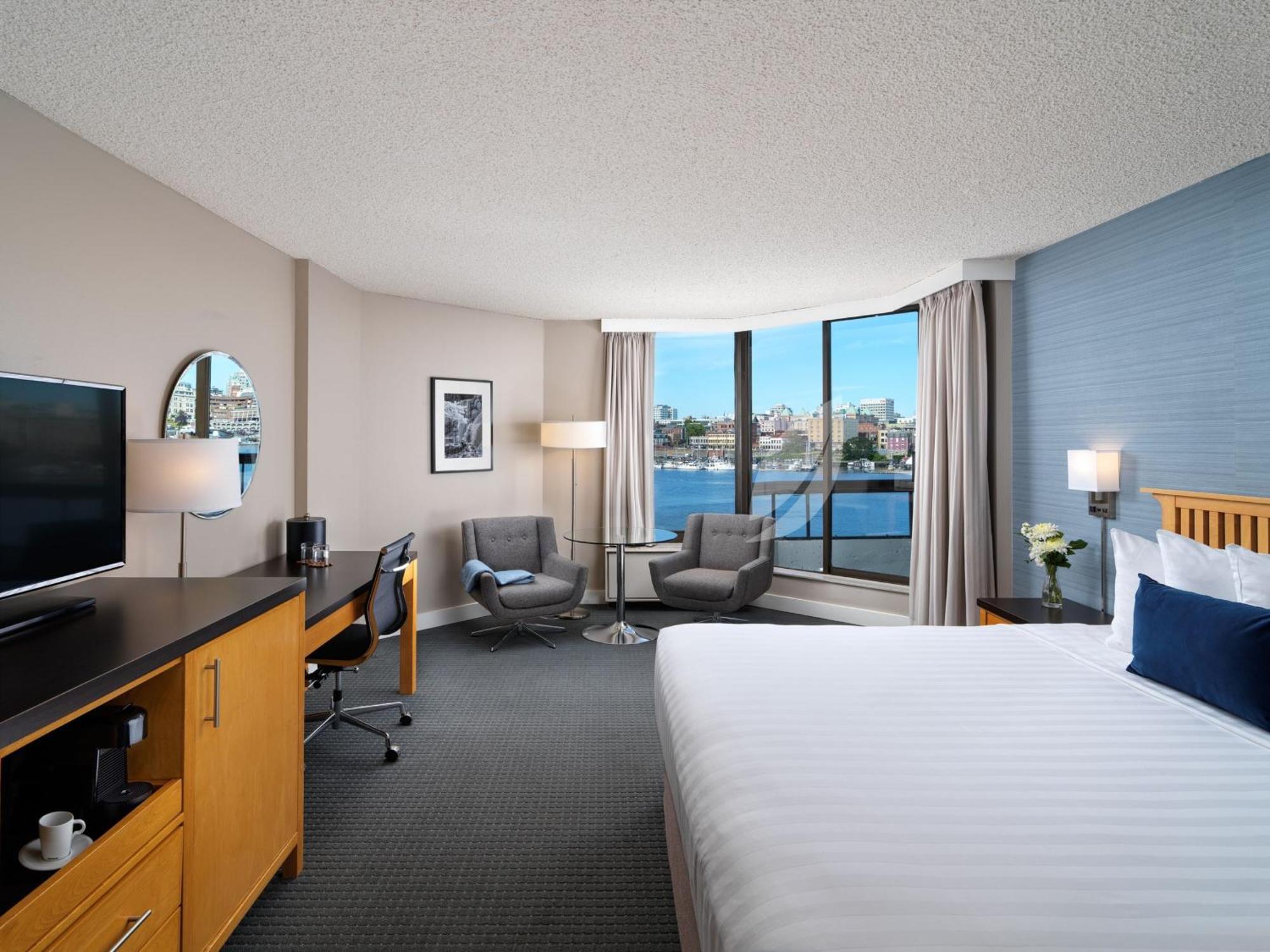 At Laurel Point 4* Victoria